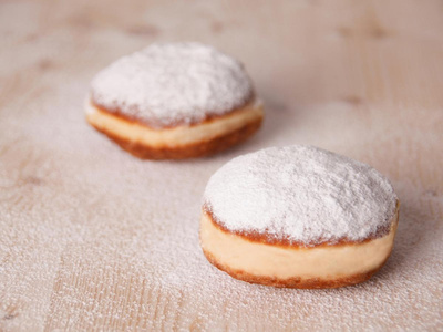 Produktfoto zu Zwetschgen-Mohn Krapfen 4 Stk.